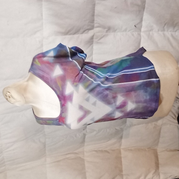 Tie Die Hollister Low cut T. - Picture 2 of 4